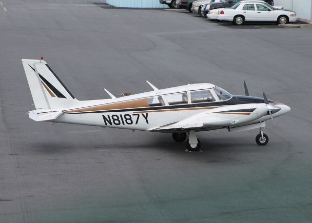 Piper PA-30 Twin Comanche (N8187Y)