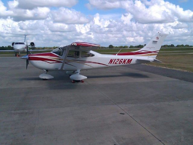 Cessna Skylane (N126KM)