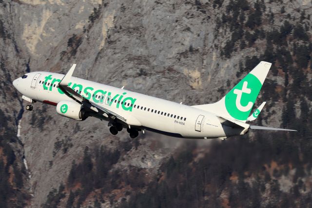Boeing 737-800 (PH-HXA)