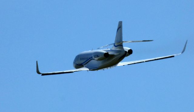 Dassault Falcon 2000 (N427MJ) - Shortly after departure is this 2013 Dassault Falcon 2000EX in the Spring of 2020.