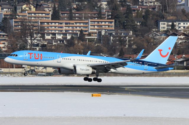 Boeing 757-200 (G-BYAY)