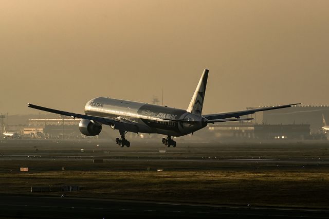 Boeing 777 (PT-MUA)