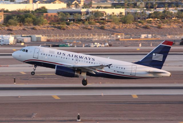 Airbus A319 (N829AW)