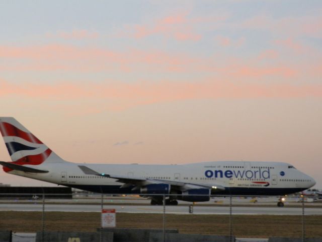 Boeing 747-400 (G-CIVC)