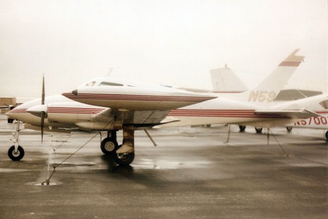 Cessna 310 (N594WB) - Seen here on 2-May-99.  The missing rudder failed to prevent identification.br /br /Registration cancelled 5-Mar-18 as expired.