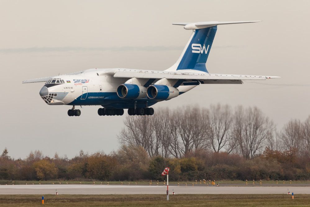 Ilyushin Il-76 (4K-AZ101)