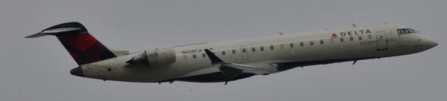 Canadair Regional Jet CRJ-900 (N658CA)