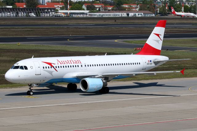 Airbus A320 (OE-LBQ)