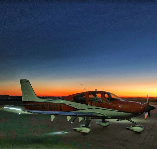 Cirrus SR-22 (N789TX)
