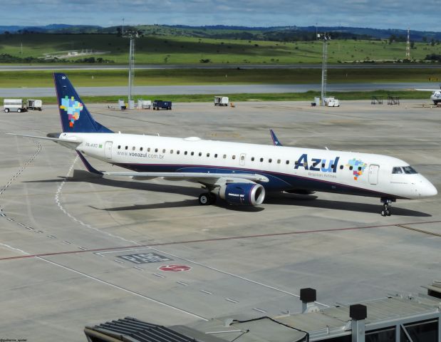 EMBRAER 195 (PR-AXO)