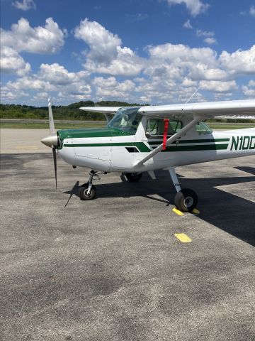 Cessna 152 (N1000U)