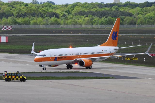 Boeing 737-800 (D-ATUF)