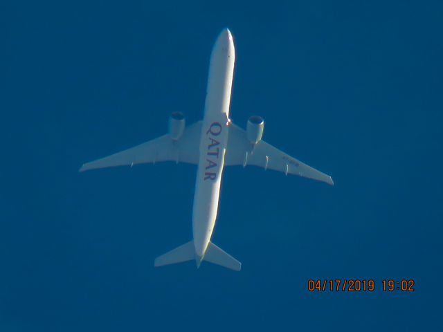 BOEING 777-300ER (A7-BEM)