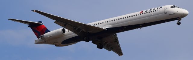 McDonnell Douglas MD-88 (N904DL)