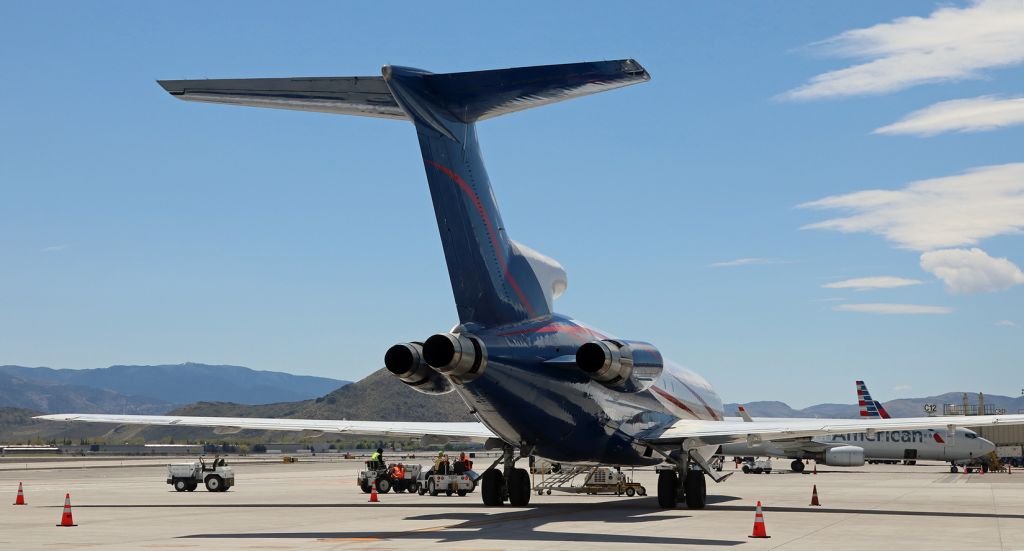 BOEING 727-200 — - On the November ramp.