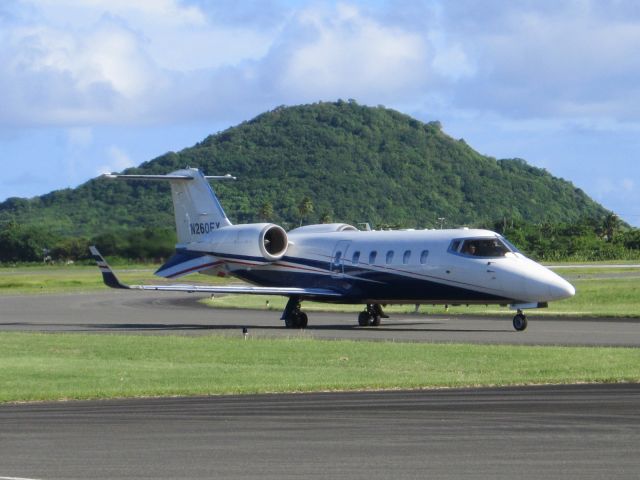 Learjet 60 (N260FX)