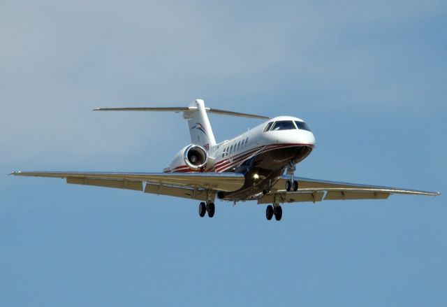 Hawker Beechcraft 4000 (N440MB)