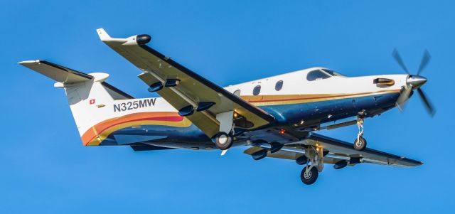 Pilatus PC-12 (N325MW)