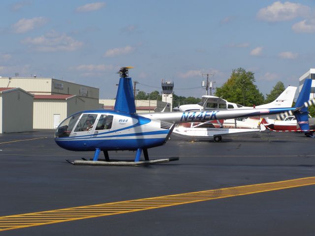 Robinson R-44 (N44EK)