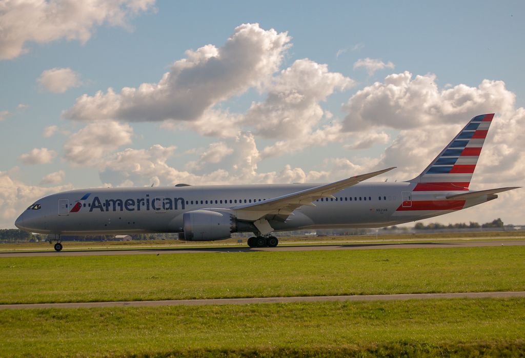 Boeing 787-8 (N821AN) - Dreamliner B787-9 cn40640 take off rwy36L 25-09-22
