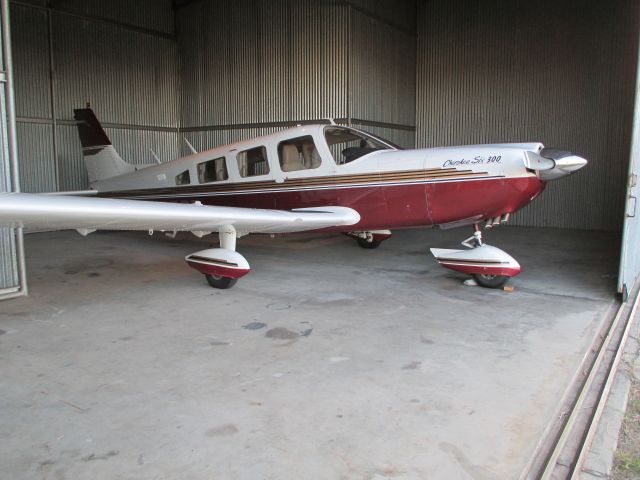Piper Saratoga (N77SB)