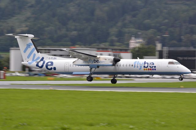 de Havilland Dash 8-400 (G-FLBA)