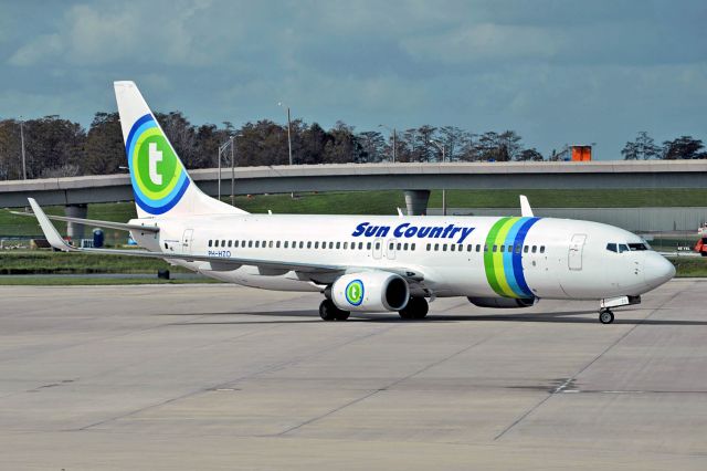 Boeing 737-800 (PH-HZO) - Sun Country sticker on Transavia scheme
