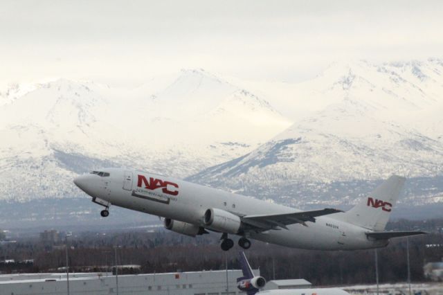 Boeing 737-700 — - Takeoff Runway 33