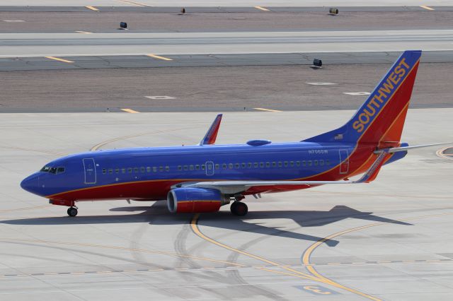 Boeing 737-700 (N706SW)