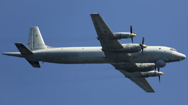 Ilyushin Il-38 (RF-75342)