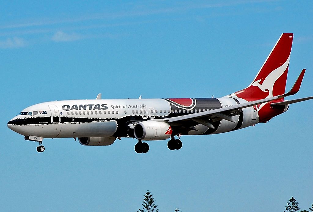 Boeing 737-800 (VH-XZJ) - QANTAS - BOEING 737-838 - REG VH-XZJ (CN 39365/4669) - ADELAIDE INTERNATIONAL SA. AUSTRALIA - YPAD (11/1/2015) TAKEN WITH A CANON 550D CAMERA AND A 300MM FIXED CANON LENSE.