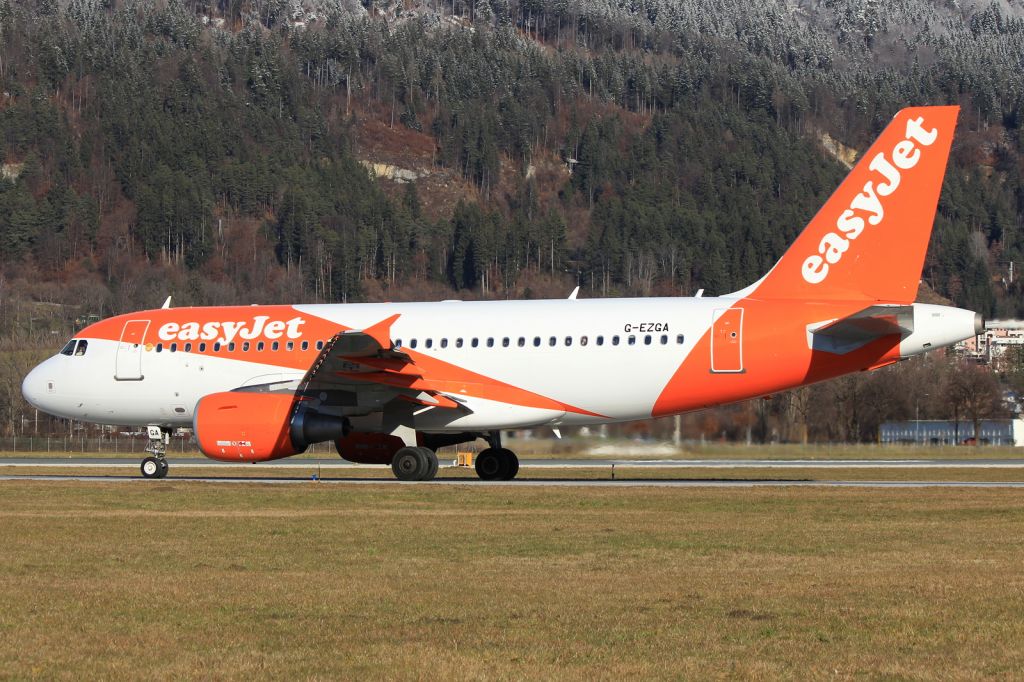 Airbus A319 (G-EZGA)