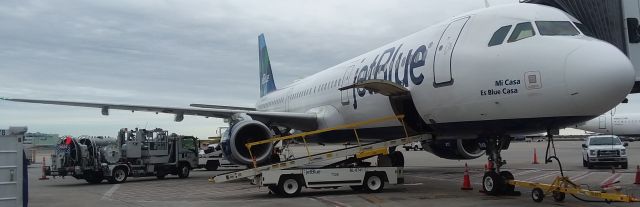 Airbus A321 (N948JB) - Mi Casa Blue Casa