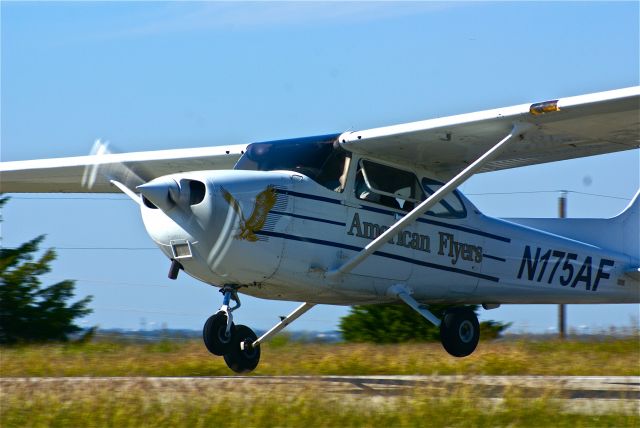 Cessna Skyhawk —