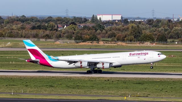 Airbus A340-300 (OO-SCW)