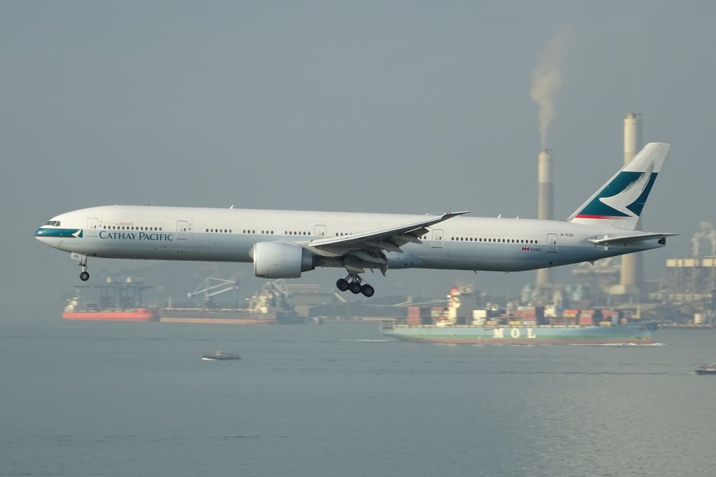 BOEING 777-300ER (B-KQD)