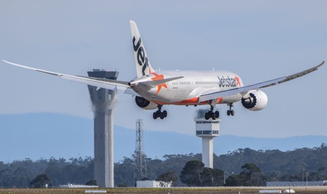 Boeing 787-8 (VH-VKK)