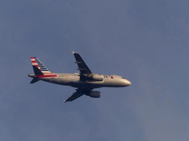 Airbus A319 (N723UW)