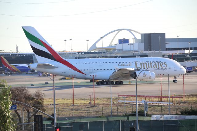 Airbus A380-800 (A6-EVG)