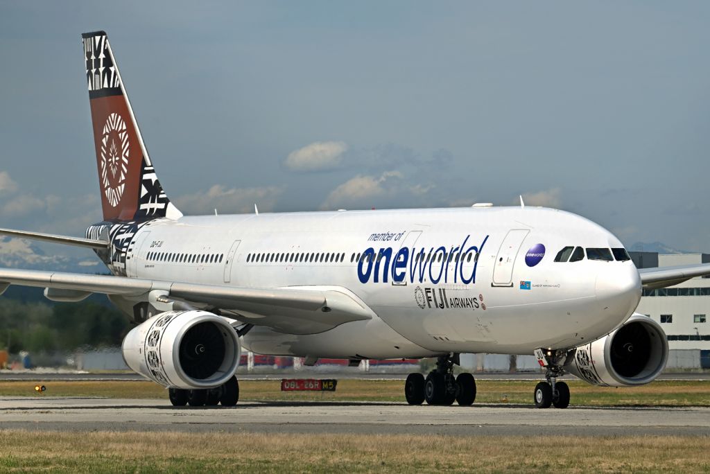 Airbus A330-200 (DQ-FJU)