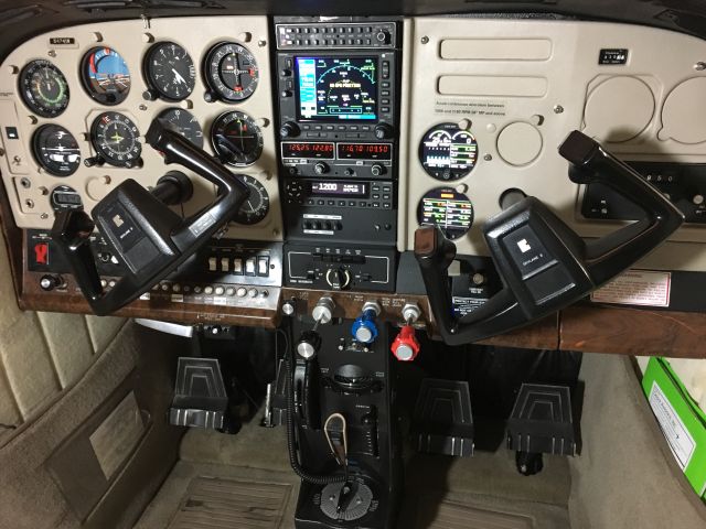 Cessna Skylane (N4741N) - New EI CGR-30 Combo installation