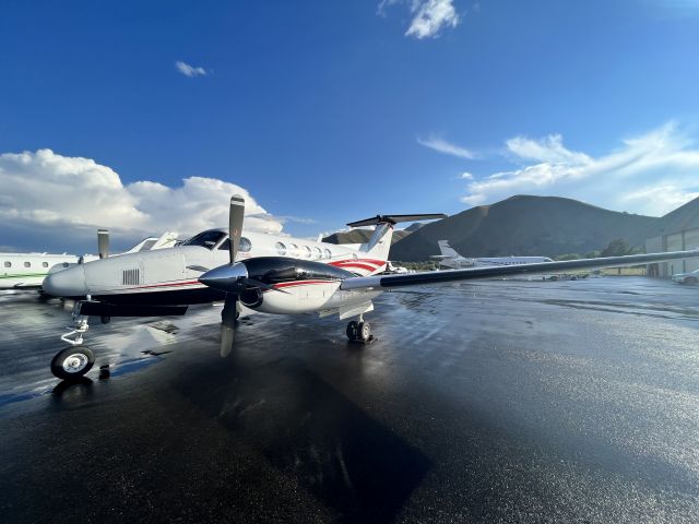 Beechcraft Super King Air 200 (N200WP)