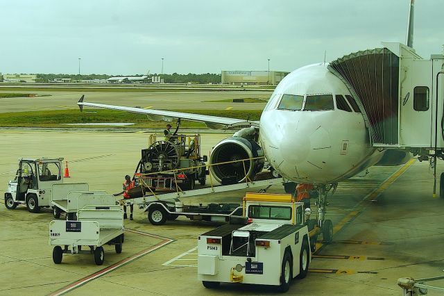 Airbus A321 (N187US)