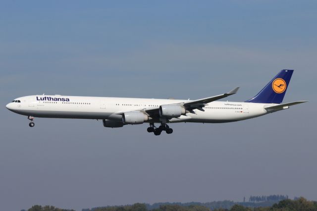 Airbus A340-600 (D-AIHV)