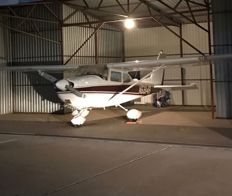 Cessna Skyhawk (N5914R)