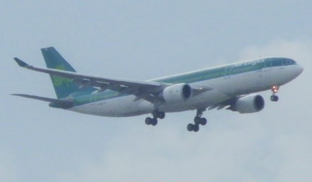 Airbus A330-200 (EI-EWR)