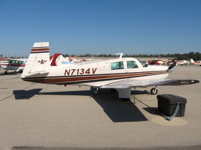 Mooney M-20 (N7134V) - PARKED AT FULLERTON