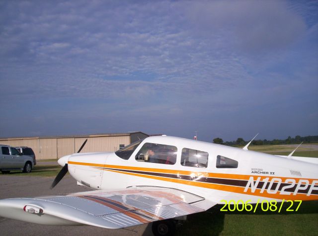 Piper Cherokee (N102PF)