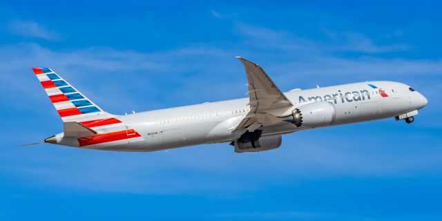 Boeing 787-9 Dreamliner (N840AN) - An American Airlines 787-9 taking off from PHX on 2/3/23. Taken with a Canon R7 and a Tamron 70-200 G2 lens.