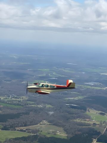 Beechcraft 35 Bonanza (N7285B)